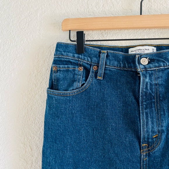 Abercrombie & Fitch The 90s Straight Ultra High Rise Jeans - Picture 3 of 15